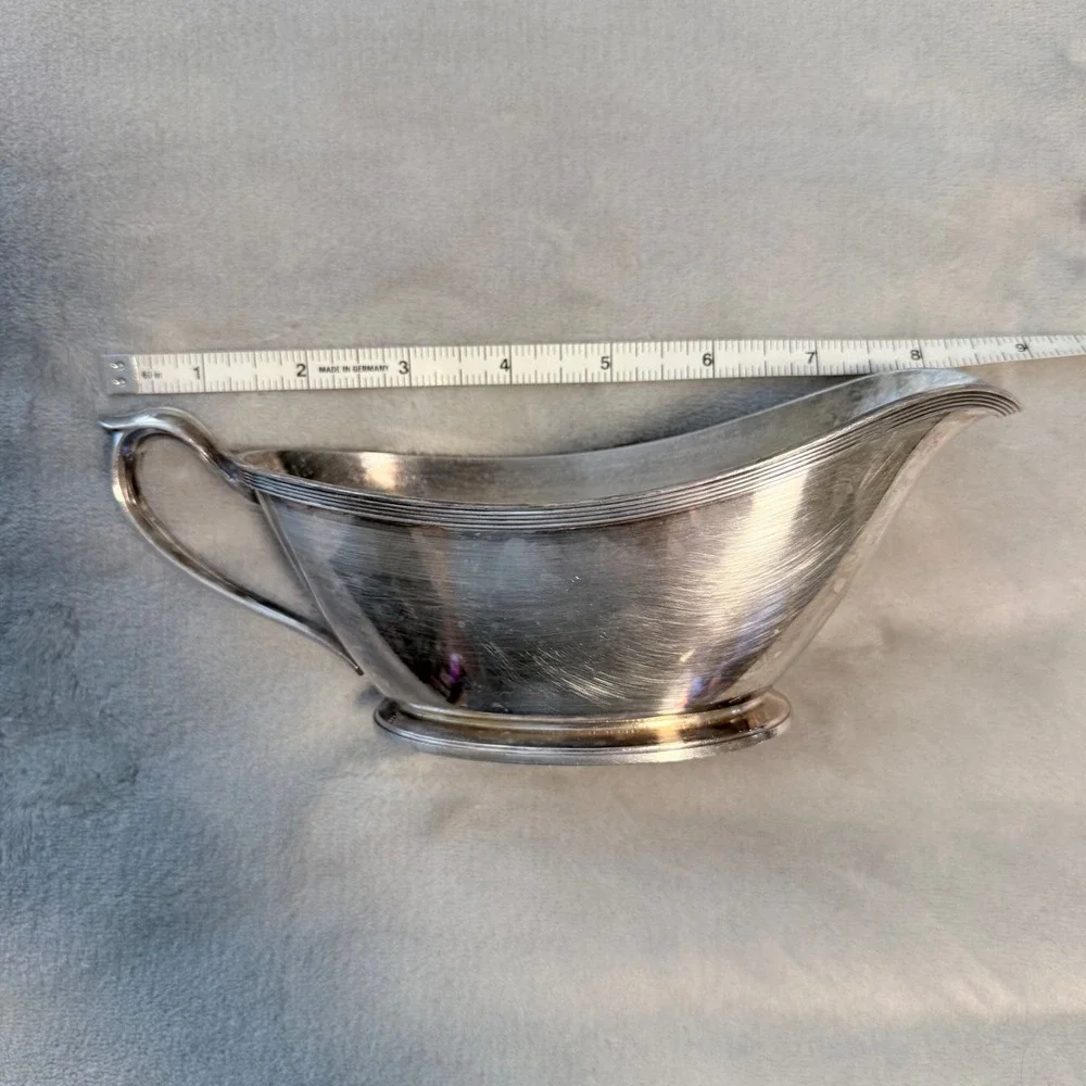 Vintage Oneida Community Par Plate Silverplate Gravy Boat Sauce Boat Reeded Rim